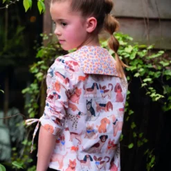 Tissu coton imprimé chiens fond blanc cassé - OEKO TEX