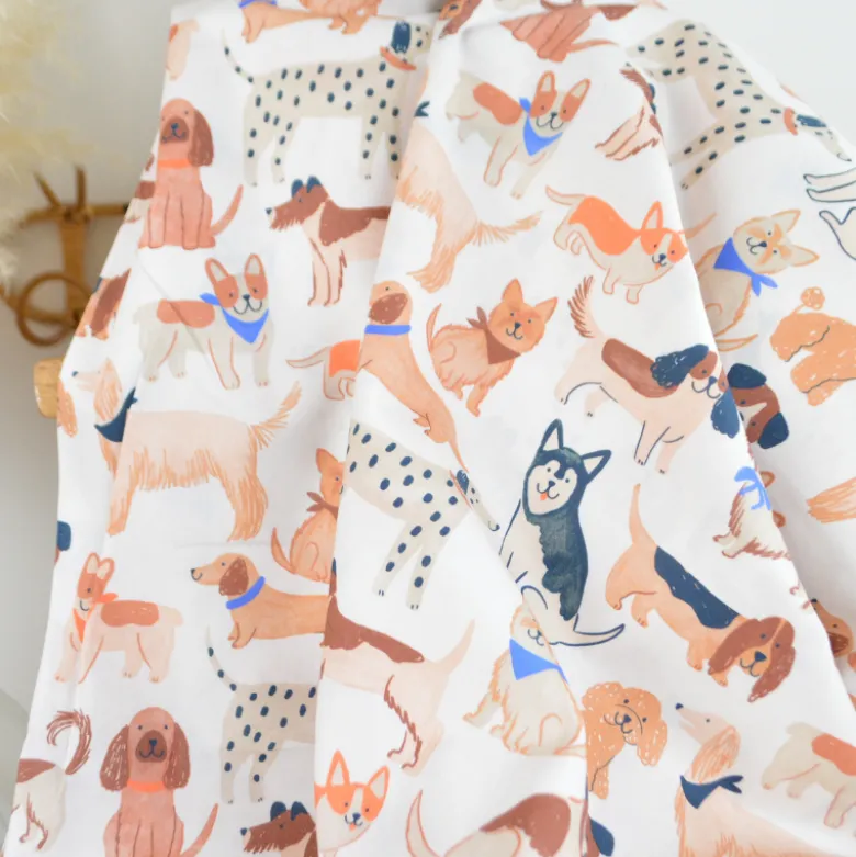 Tissu coton imprimé chiens fond blanc cassé - OEKO TEX