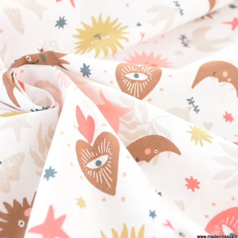 Tissu coton Mystic motif Ex-voto et soleil corail fond blanc - OEKO TEX