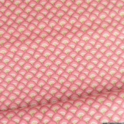 Tissu coton Palopa motif écailles rose
