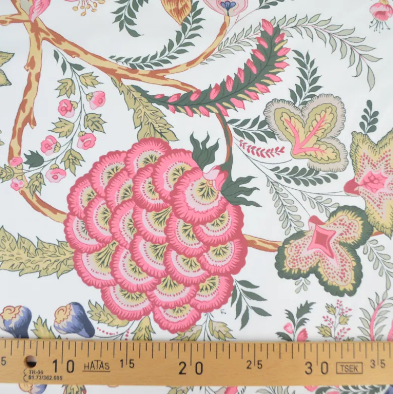 Tissu coton Palopa XXL motif fleurs Indiennes roses fond blanc