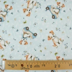 Tissu coton Puppy - Motif chiens en voiture fond bleu
