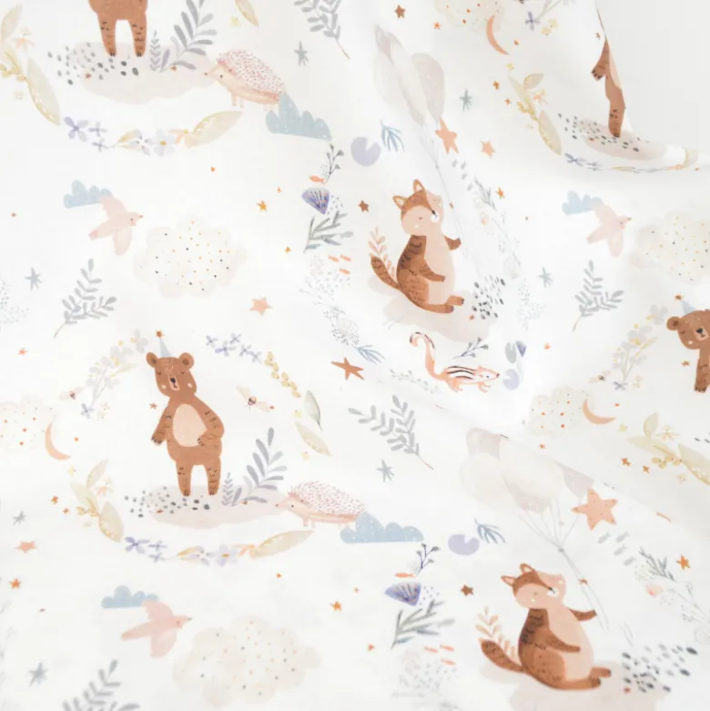 Tissu coton Trodoux – ours, nuages et feuillages pastel fond blanc