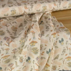 Tissu Cotton and Steel, collection Mushroom Hunt motif fleurs, champignons et oiseaux - OEKO TEX