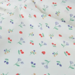 Tissu cretonne coton Crumble motif fraises, cerises et fleurs fond écru - OEKO TEX