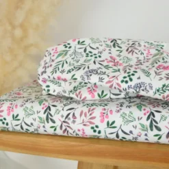 Tissu cretonne coton Ivina motif fleurs vertes et roses – OEKO TEX