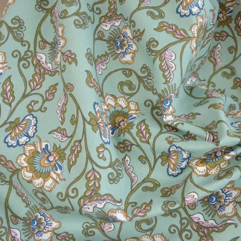 Tissu cretonne coton Kinsta motif fleurs bronze fond vert – OEKO TEX