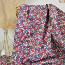 Tissu cretonne coton Marica fleurs violettes fond écru - OEKO TEX