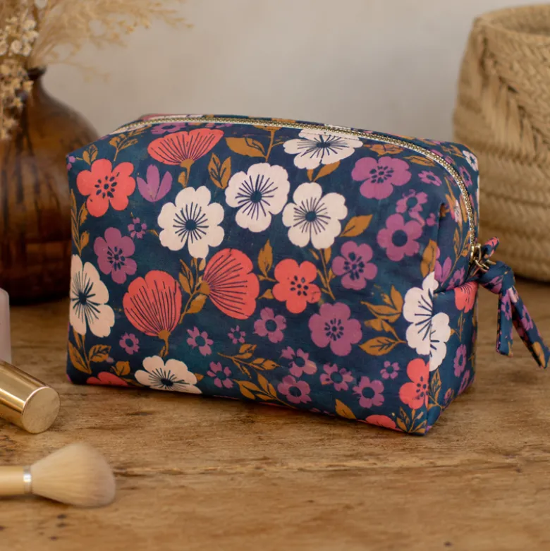 Tissu cretonne coton Palawa motif fleurs fond bleu – OEKO TEX