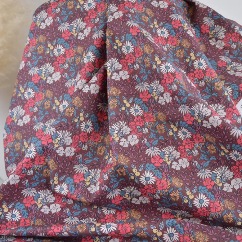Tissu cretonne coton Seasons fleurs rouge fond chocolat - OEKO TEX