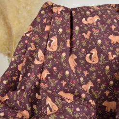 Tissu cretonne coton Sylvana motif animaux fond aubergine – OEKO TEX