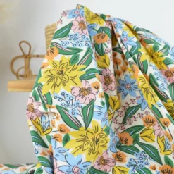Tissu Cretonne de Coton Camilou - Motif Fleurs Jaunes, Camel et Bleu
