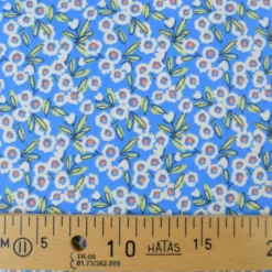 Tissu Cretonne de Coton Fitzia - Motif Petites Fleurs fond bleu