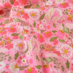 Tissu Cretonne de Coton Ostache - Motif Fleurs & Fraises Rose Fuchsia