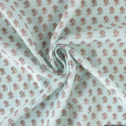 Tissu crêpe de coton motif fleurs Indiennes fond céladon - OEKO TEX