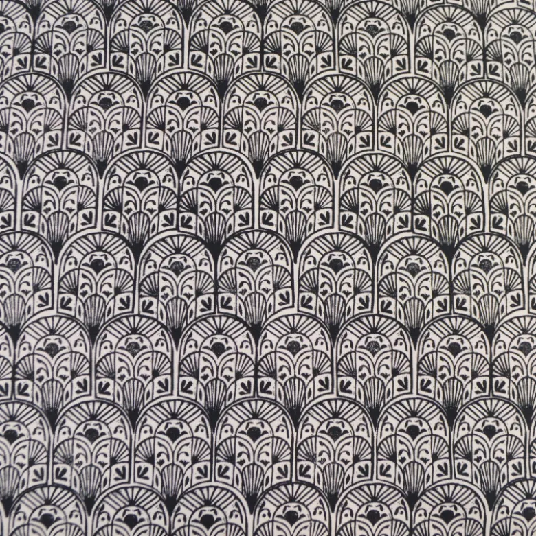 Tissu demi-natté motif art déco noir fond Blanc