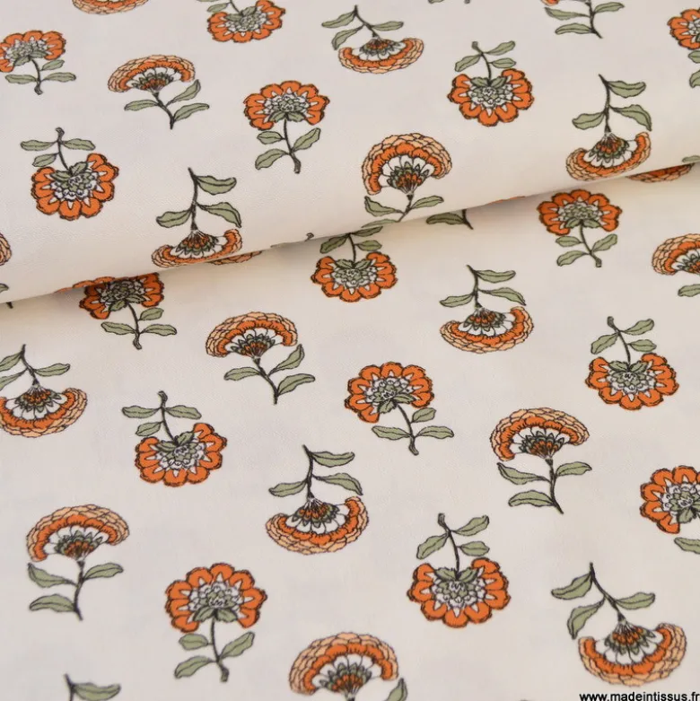 Tissu demi-natté motif fleurs orange fond écru