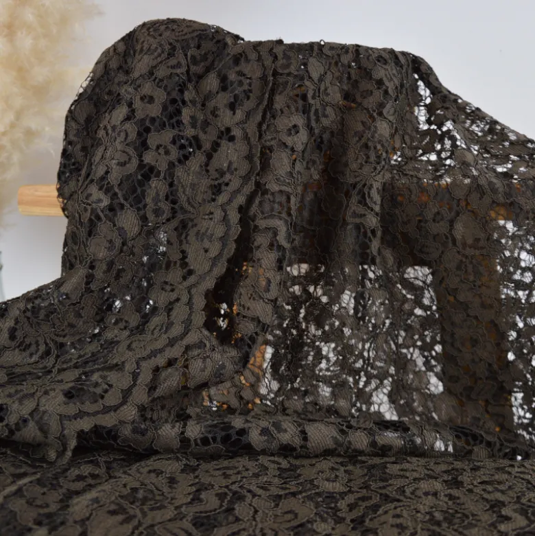 Tissu Dentelle festonnée Marron foncé - Donatella