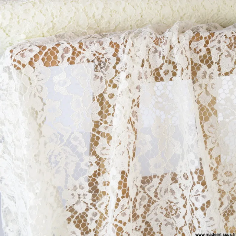 Tissu Dentelle guipure festonnée écru - Donatella