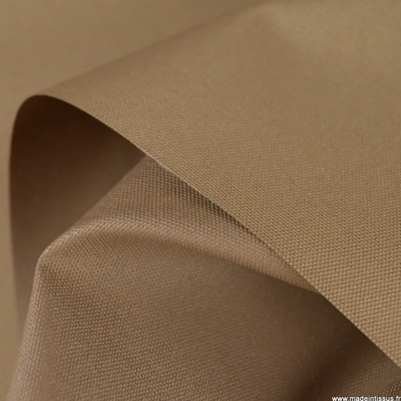 Tissu d'extérieur imperméable beige pour protection pluie et soleil
