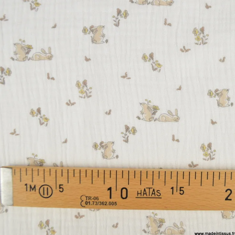 Tissu Double Gaze Bio – Motif Lapins beige & Fleurs