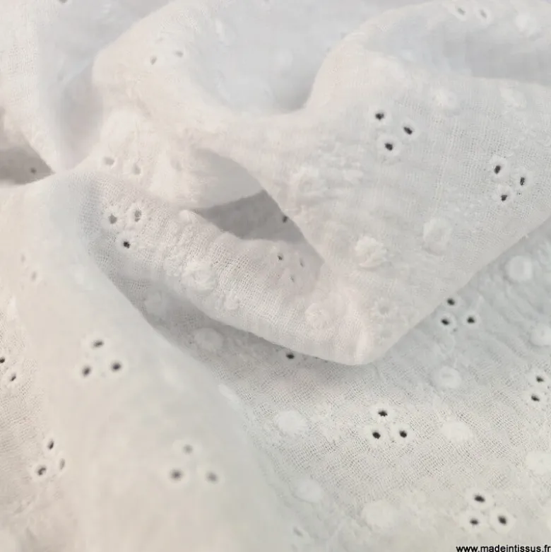 Tissu Double gaze brodée Adèle Blanc