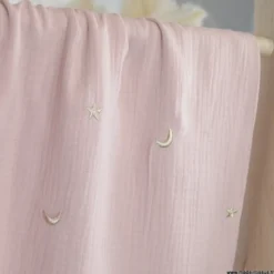 Tissu Double gaze brodée lunes et étoiles fond rose pale - OEKO TEX