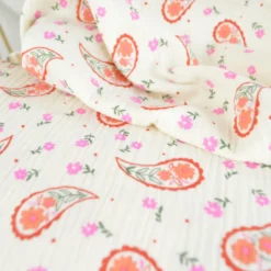Tissu double gaze de coton Bandana motif fleurs fond écru