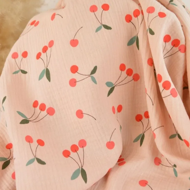Tissu double gaze de coton Clafoutis motif cerises fond skin