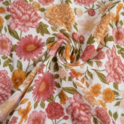 Tissu double gaze de coton Elisabeth motif fleurs tons roses et ocre
