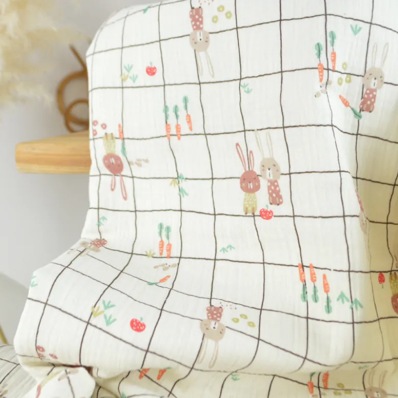 Tissu double gaze de coton Ilyes motif lapins et carreaux