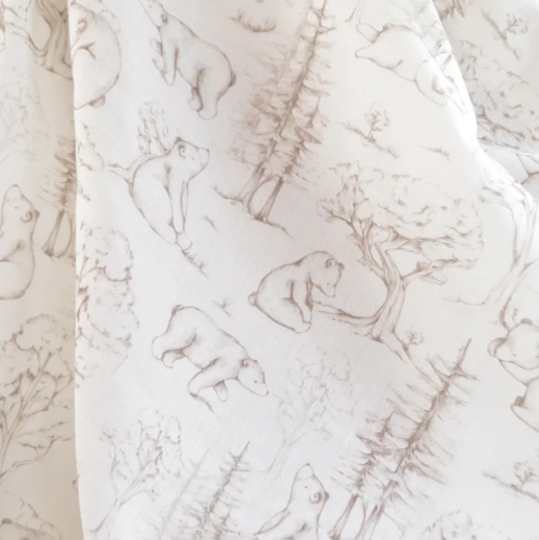 Tissu Double Gaze de Coton – Motif Ours et Forêt de Sapins