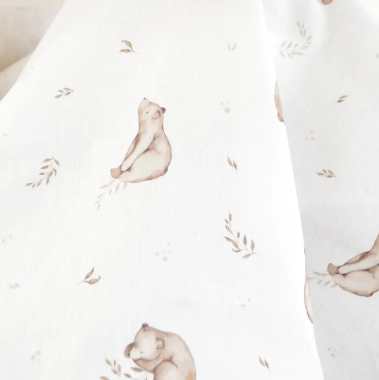 Tissu Double Gaze de Coton – Motif Ours Sauvages – Fond Blanc