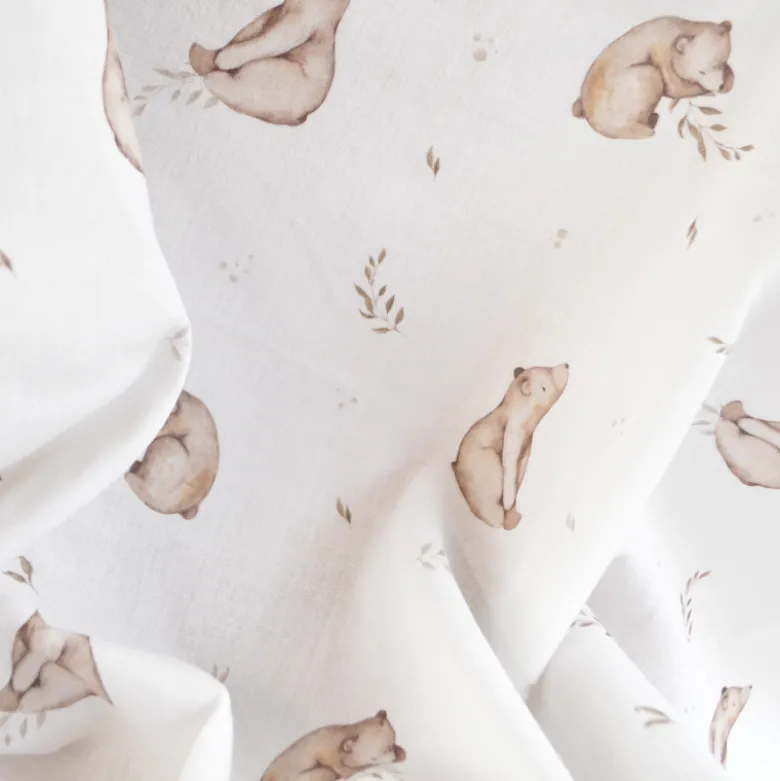 Tissu Double Gaze de Coton – Motif Ours Sauvages – Fond Blanc