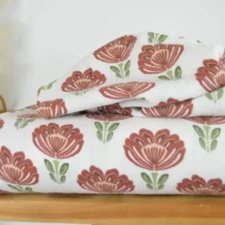 Tissu double gaze Désiré motif fleurs fond blanc cassé - OEKO TEX
