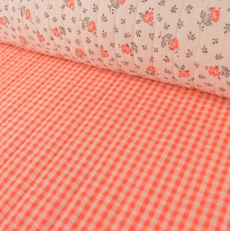 Tissu double gaze matelassé Vertical Olympe fleurs et seersucker rose