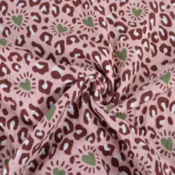 Tissu double gaze motif léopard et coeurs fond rose - OEKO TEX
