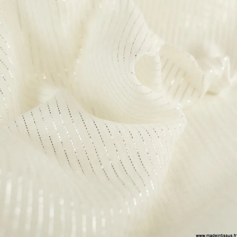 Tissu Double gaze à rayures Lurex fond Blanc cassé