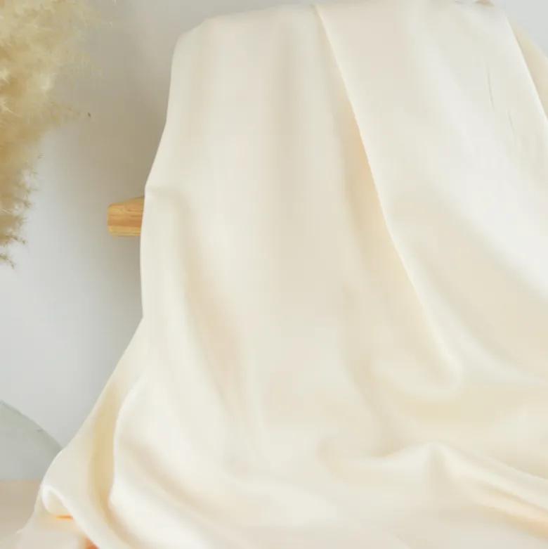 Tissu doublure satin Duchesse - Ecru