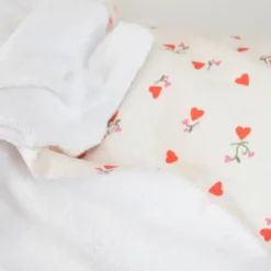 Tissu Eponge de coton monoface Ilove motif coeurs fond écru
