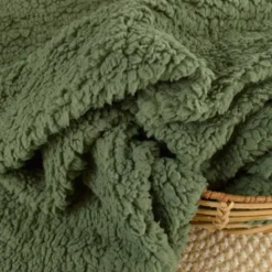 Tissu Fausse Fourrure maille SHERPA vert fougère - OEKO TEX