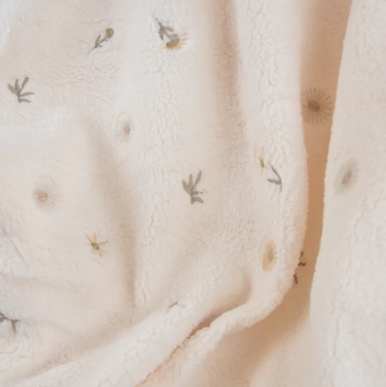 Tissu Fausse Fourrure Sherpa Odette brodée fleurs tons sur tons - OEKO TEX