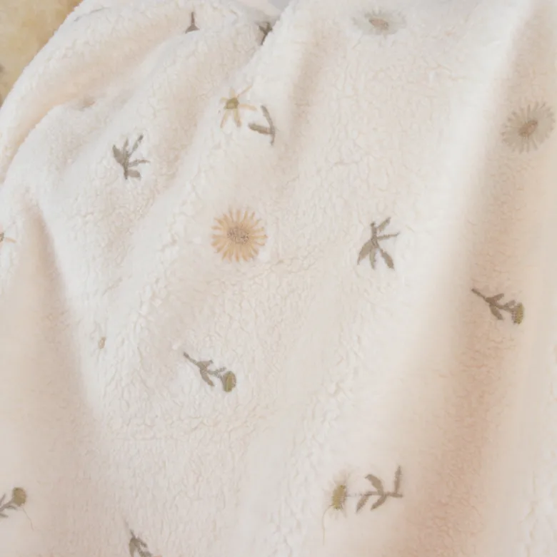 Tissu Fausse Fourrure Sherpa Odette brodée fleurs tons sur tons - OEKO TEX