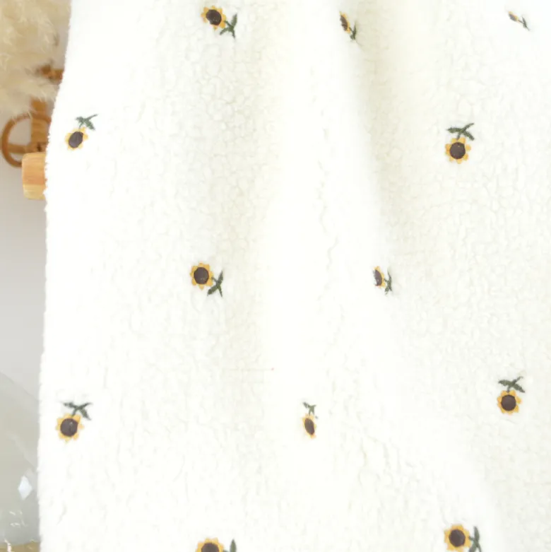 Tissu Fausse Fourrure Sherpa brodée tournesols - Ecru