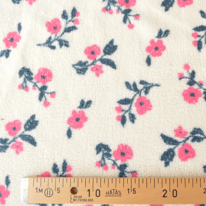 Tissu Fausse Fourrure Sherpa Alina motif fleurs roses fond ecru - OEKO TEX