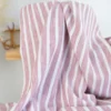 Tissu fluide polyester aspect Lin à rayures Vieux rose