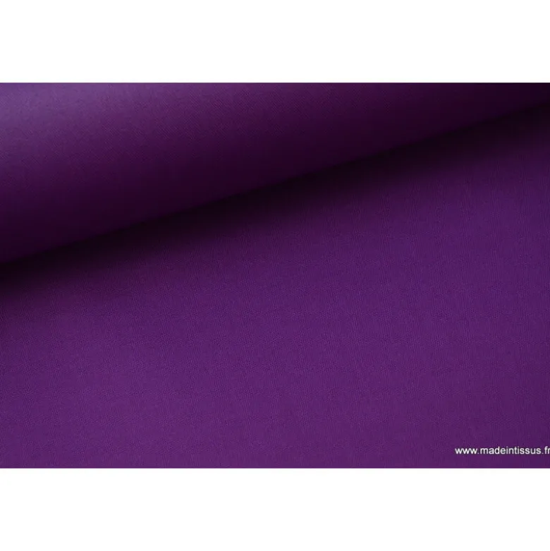 Tissu Gabardine enduite étanche violet.