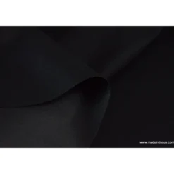 Tissu Gabardine enduite étanche noir.