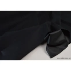Tissu Gabardine enduite étanche noir.