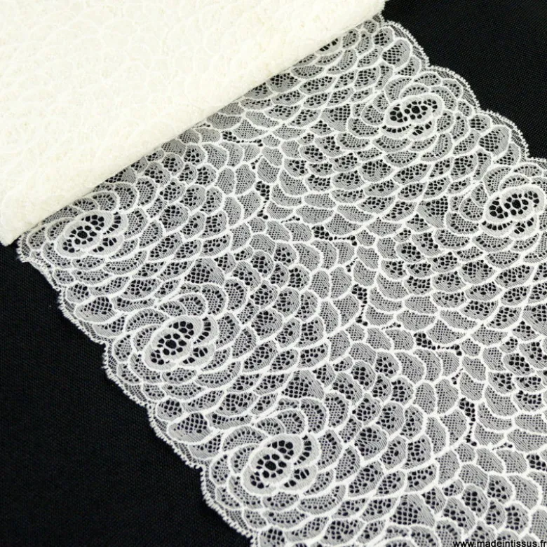 Tissu Galon dentelle élasthanne Rachel coloris crème